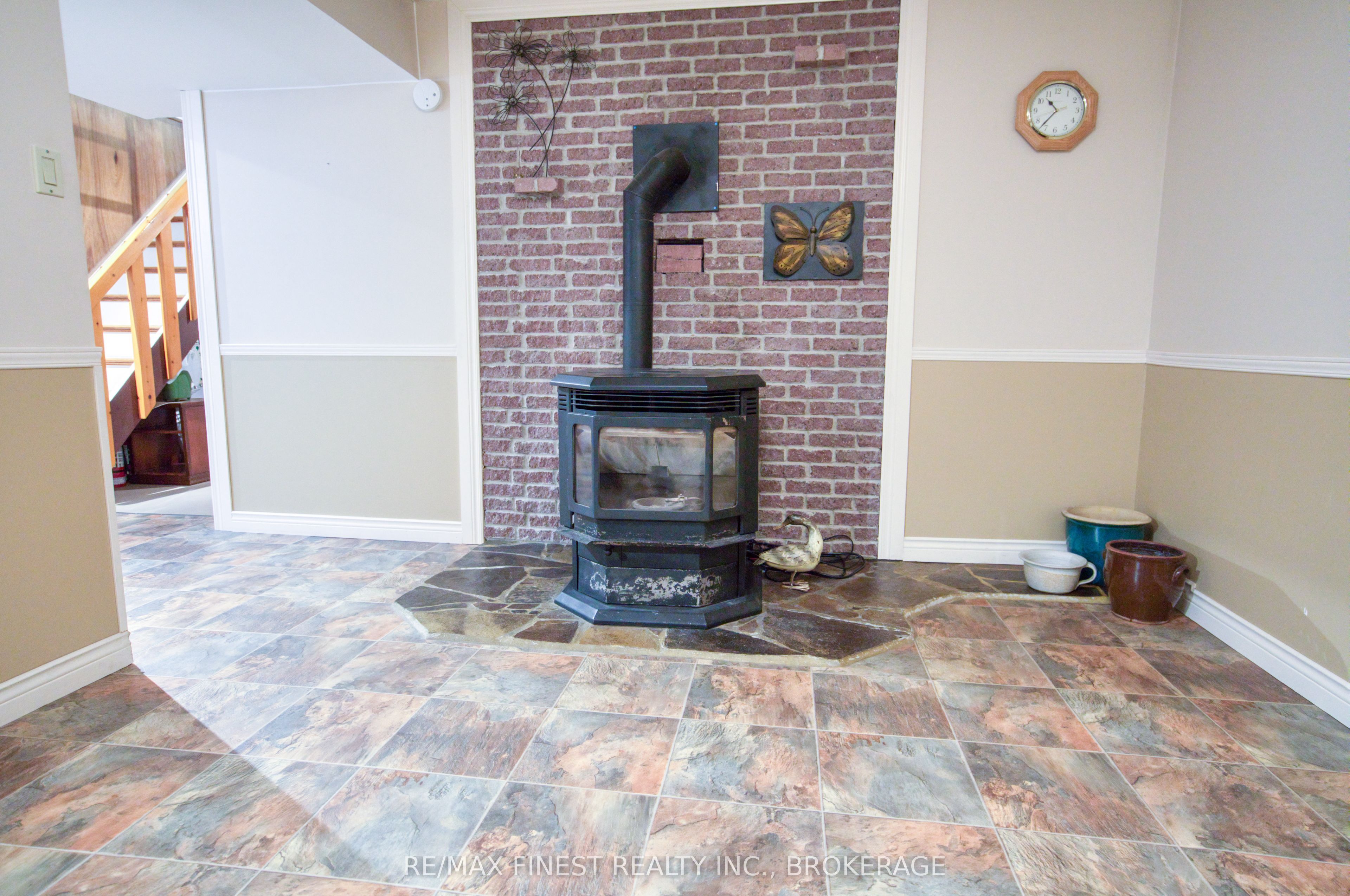 5895 Davey Drive Property Photo 20