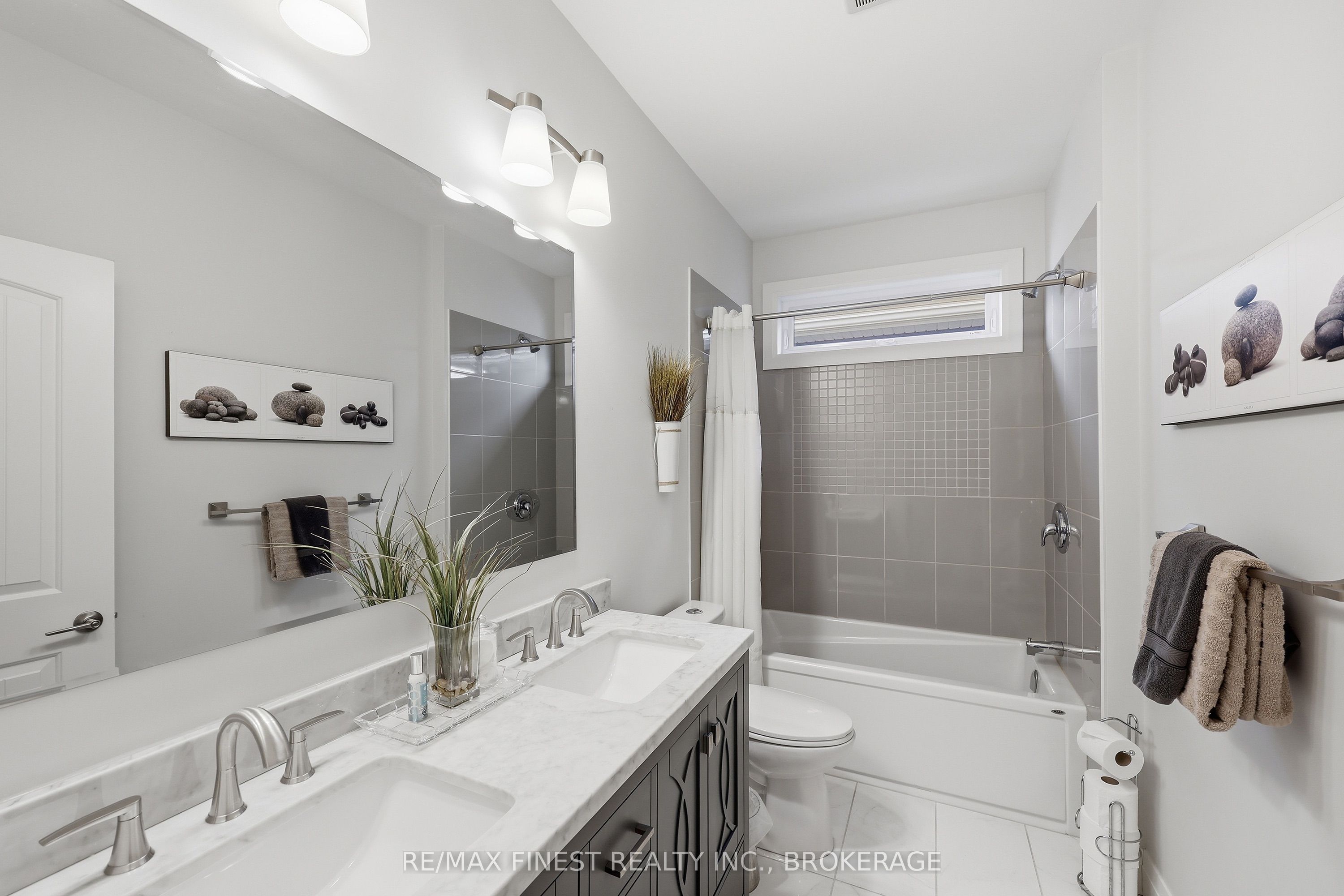 386 Nalon Road Property Photo 7