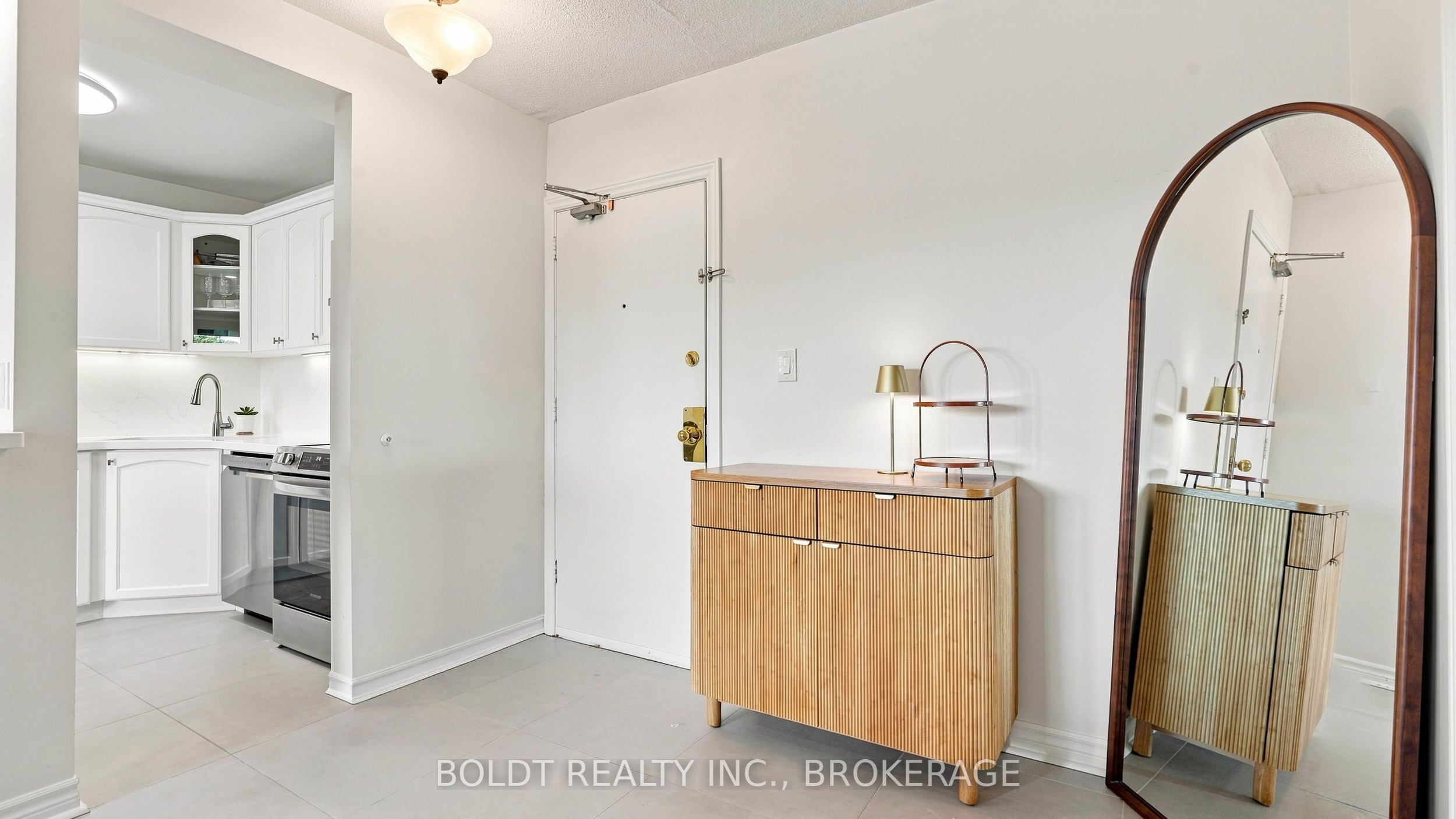 264 Oakdale Avenue 307 Property Photo 1