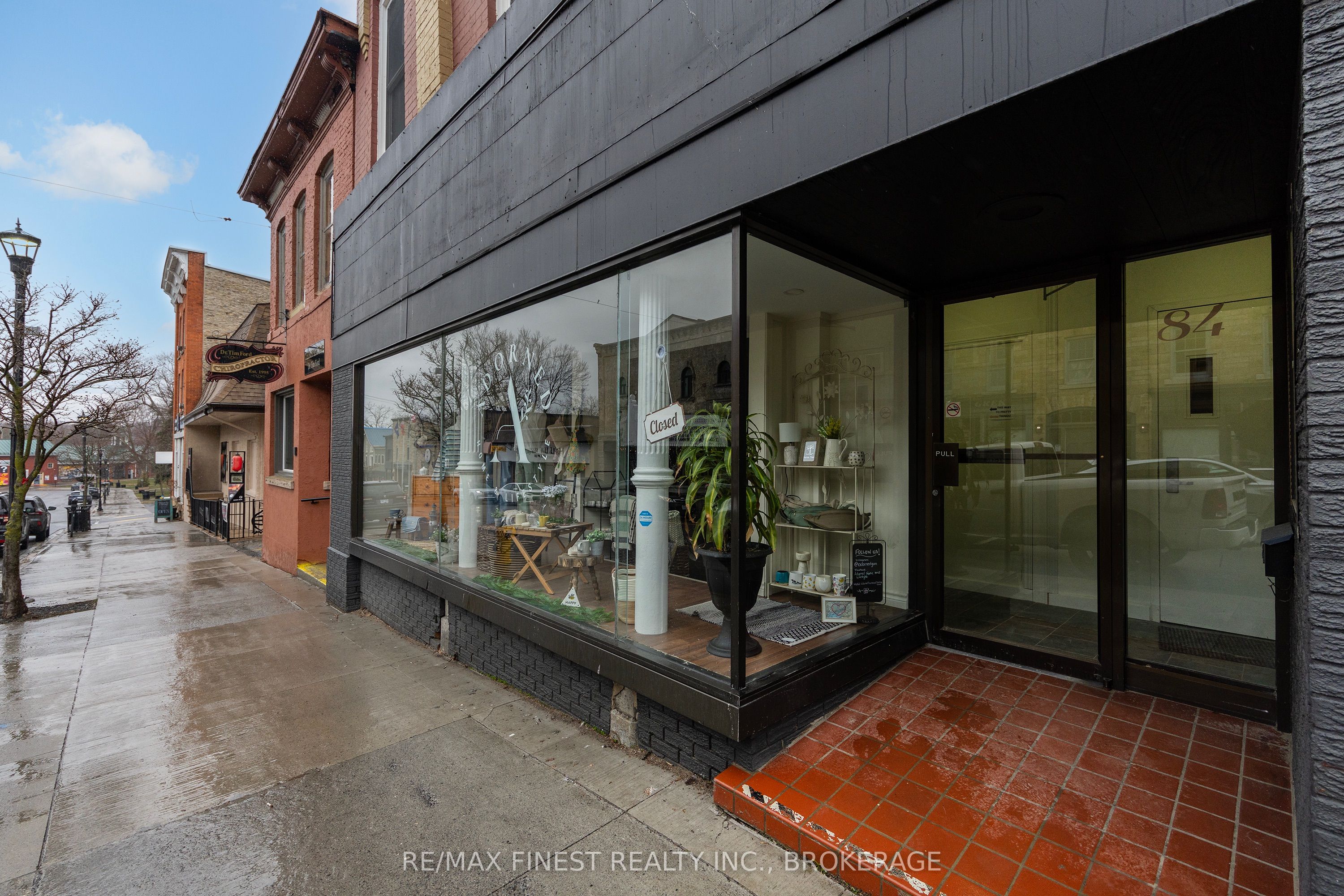 84 King Street E Property Photo 7
