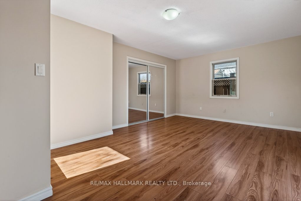 15 Adelaide Street Property Photo 23
