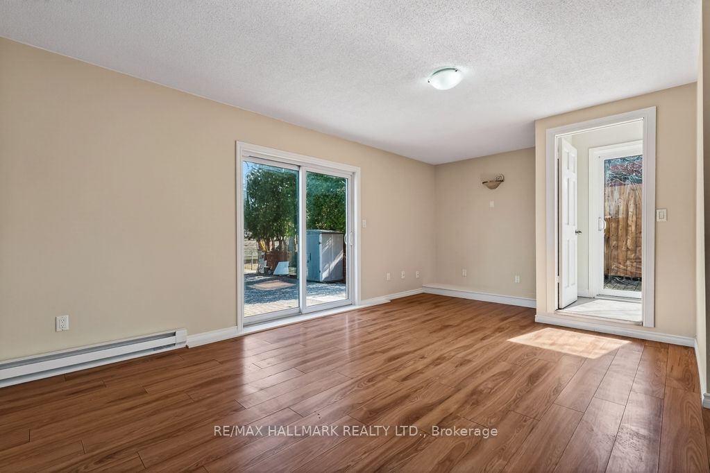 15 Adelaide Street Property Photo 25