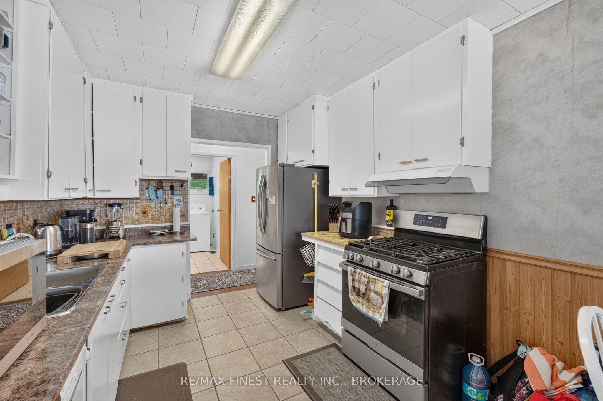 1067 Island View Lane E Property Photo 12