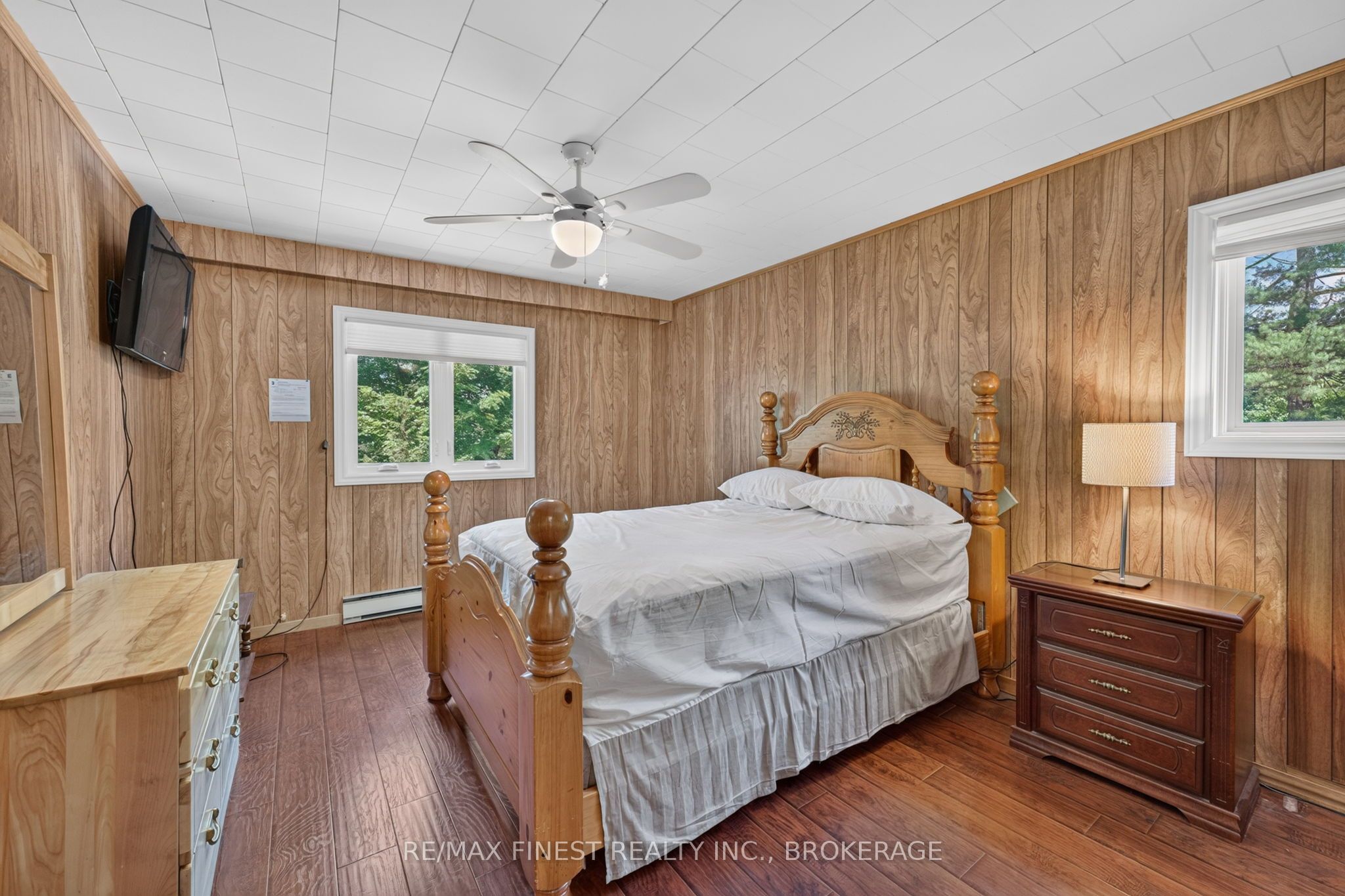 1067 Island View Lane E Property Photo 18