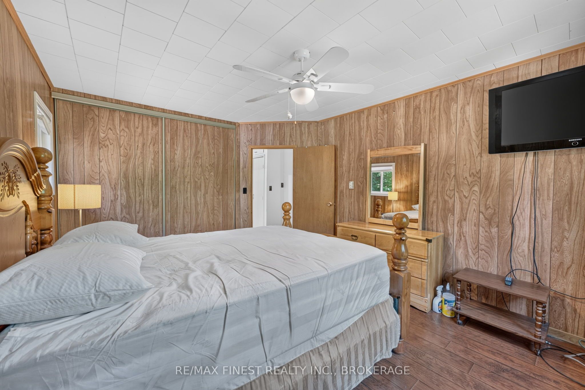 1067 Island View Lane E Property Photo 19