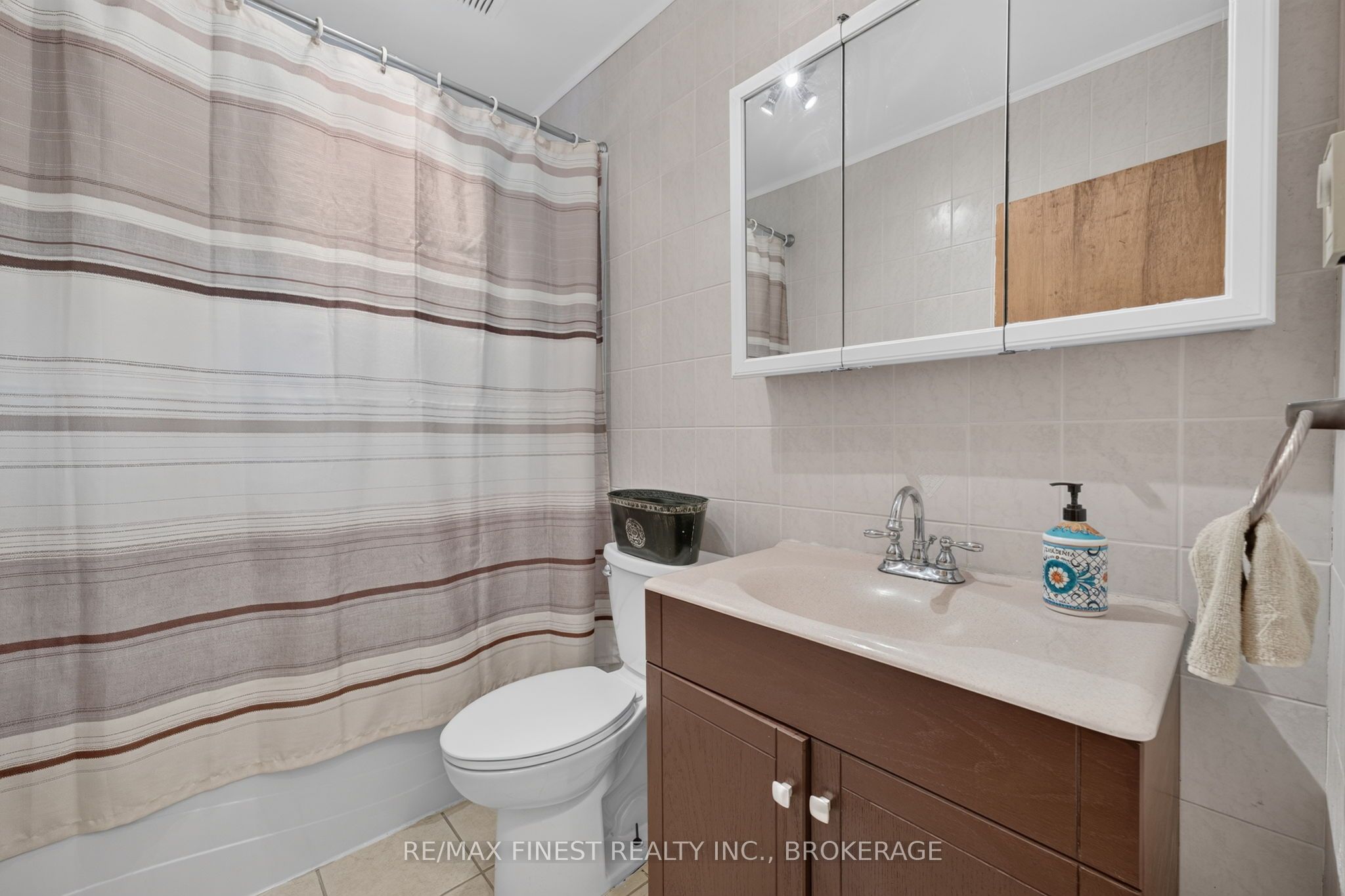 1067 Island View Lane E Property Photo 20
