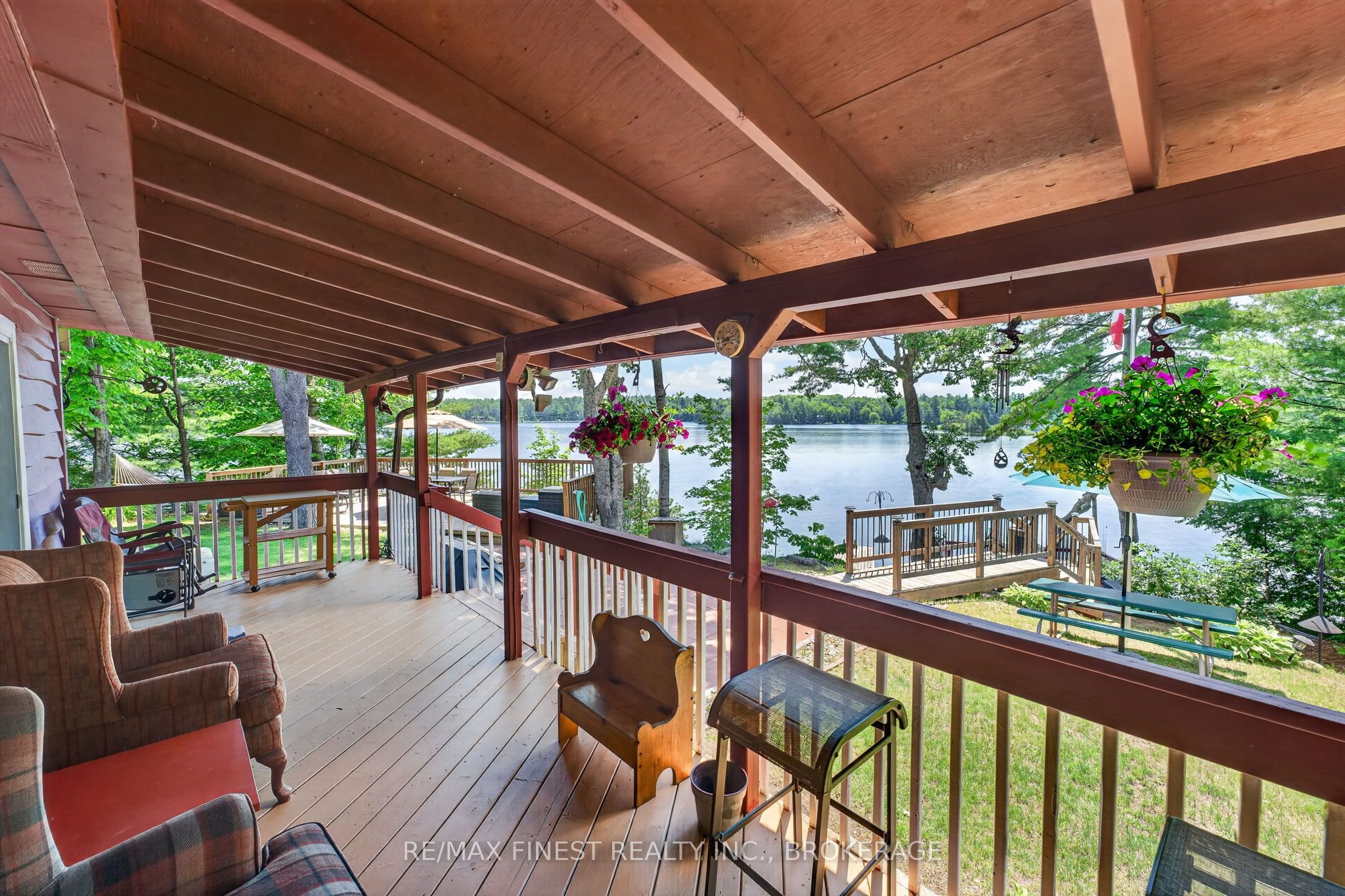 1067 Island View Lane E Property Photo 23