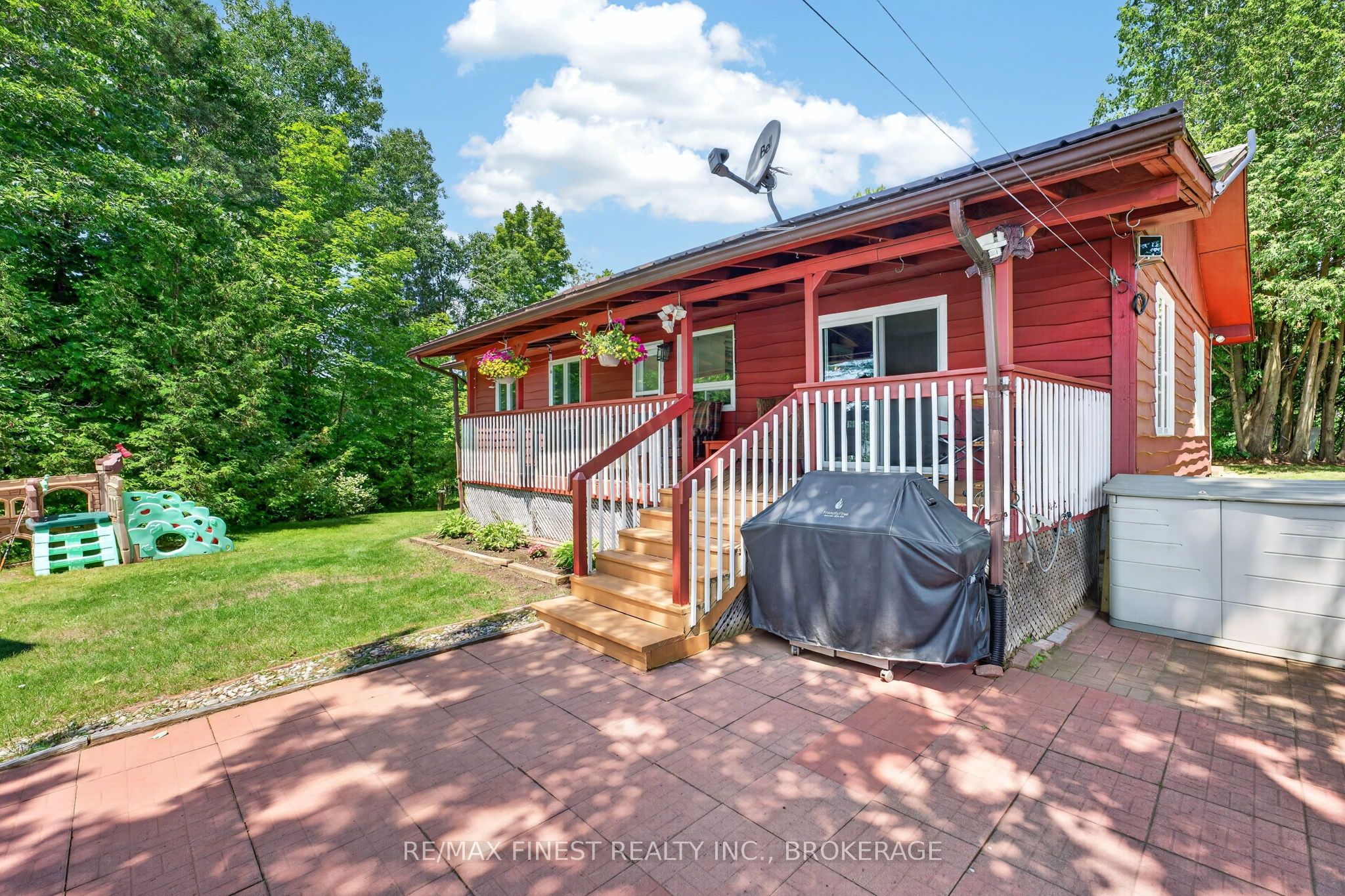 1067 Island View Lane E Property Photo 24