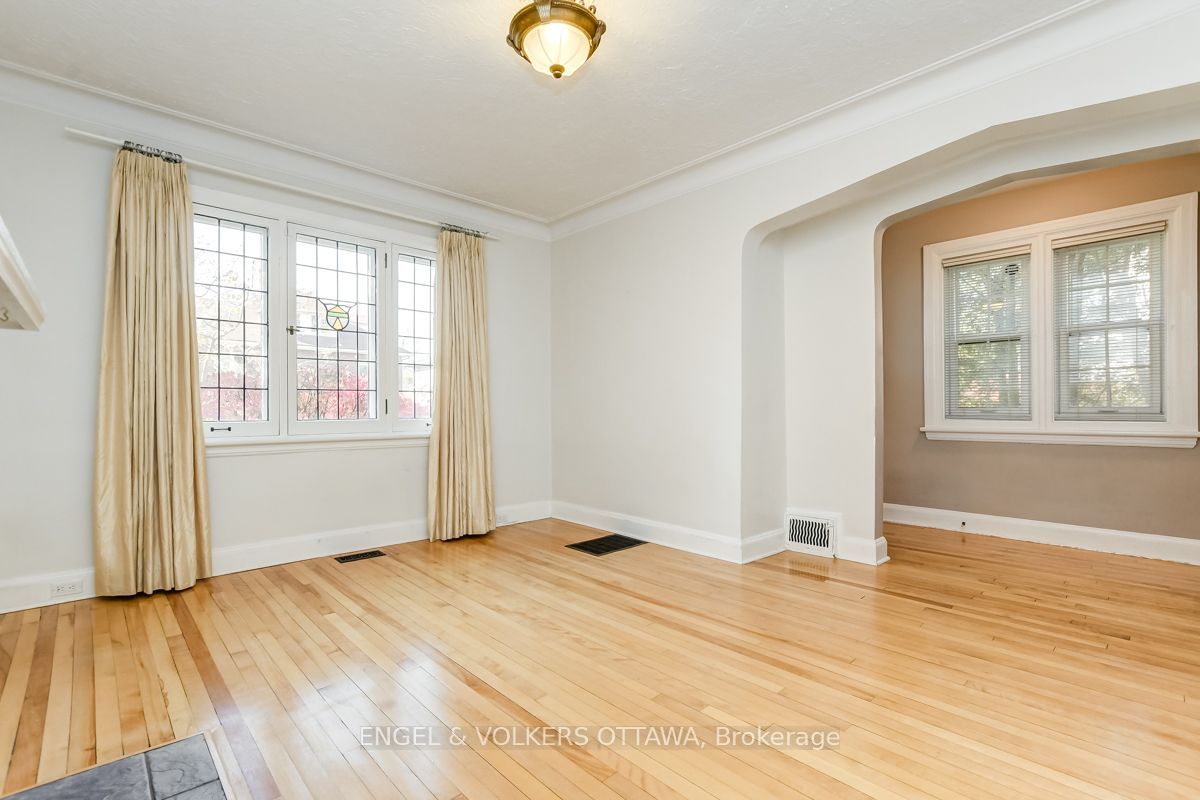 475 Golden Avenue Property Photo 6