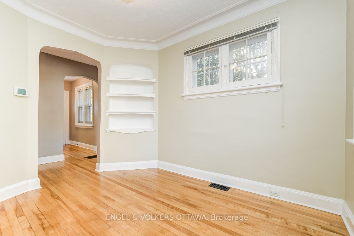 475 Golden Avenue Property Photo 10