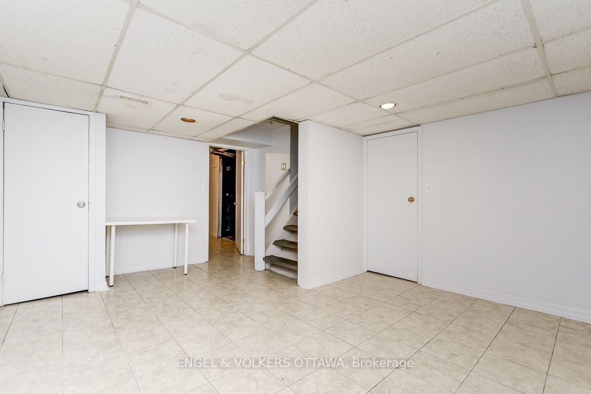 475 Golden Avenue Property Photo 24