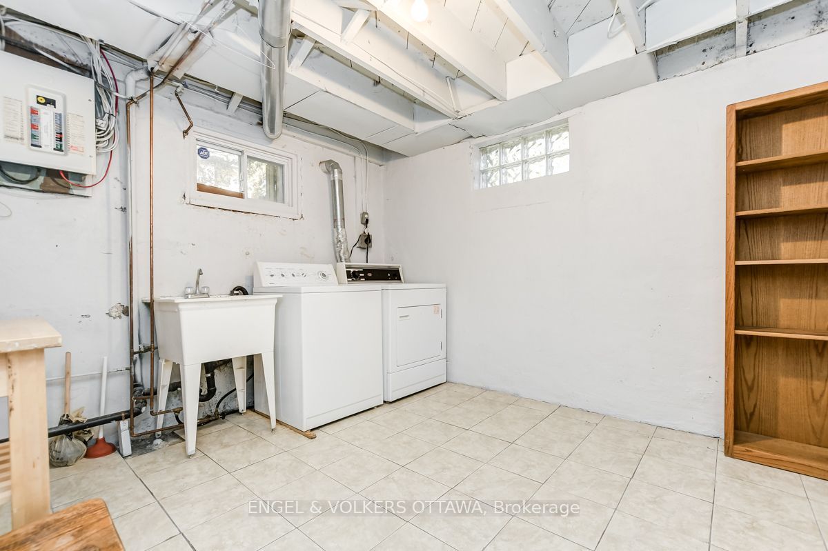 475 Golden Avenue Property Photo 25