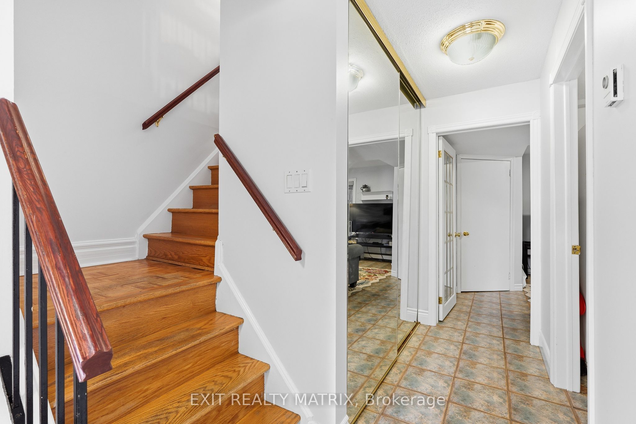 270 Fernleaf Crescent Property Photo 5