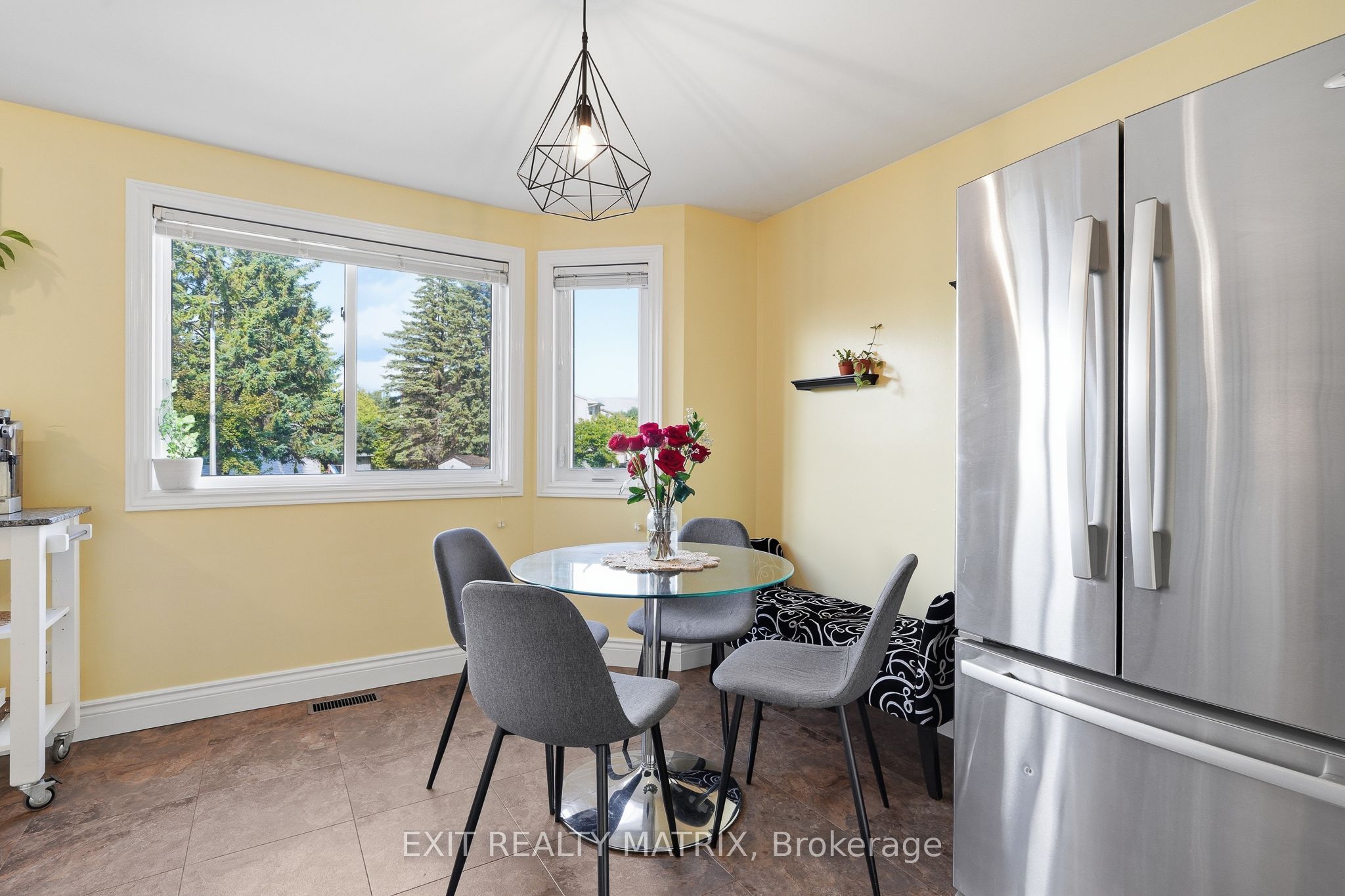 270 Fernleaf Crescent Property Photo 19