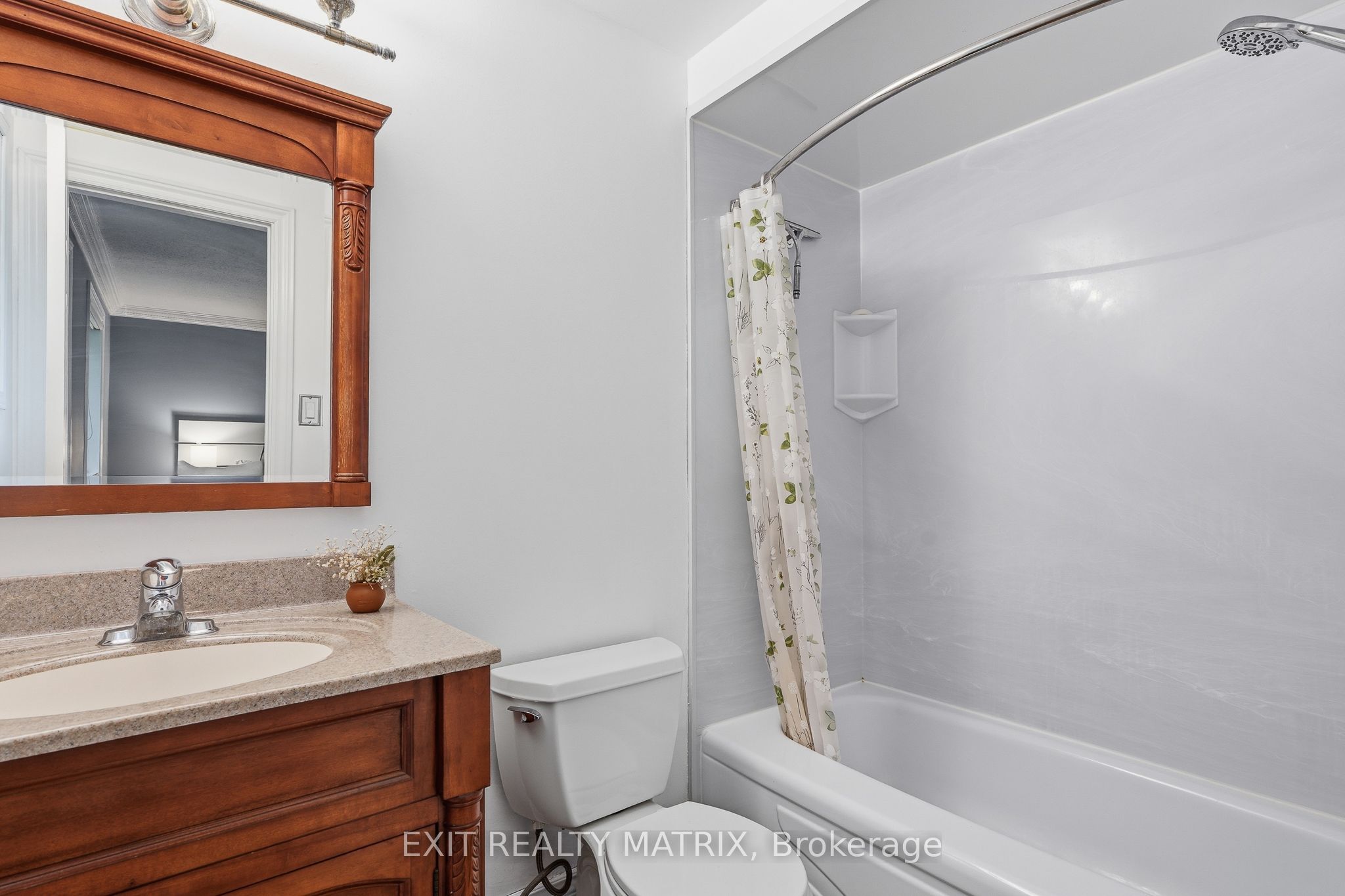 270 Fernleaf Crescent Property Photo 27