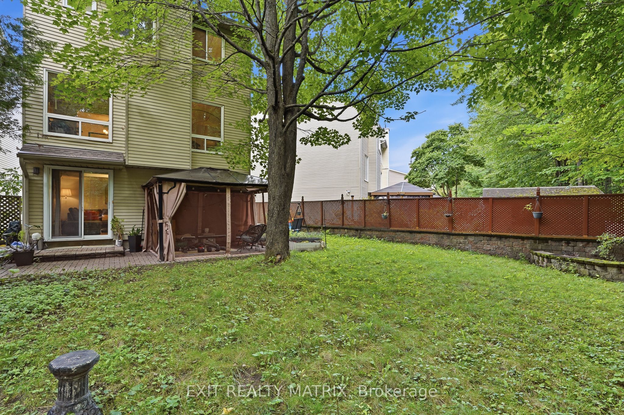 270 Fernleaf Crescent Property Photo 31
