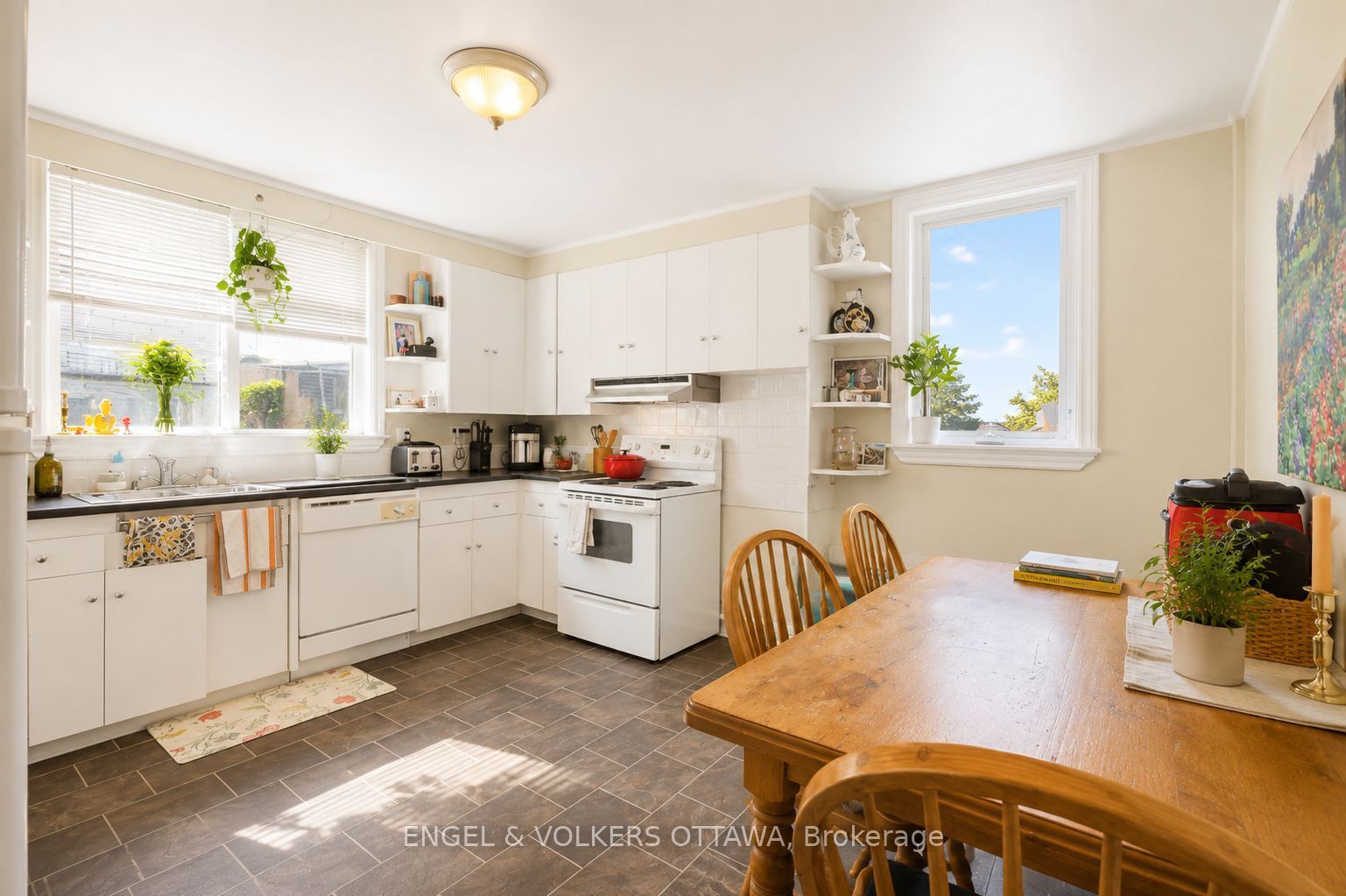 520 Hilson Avenue Property Photo 8