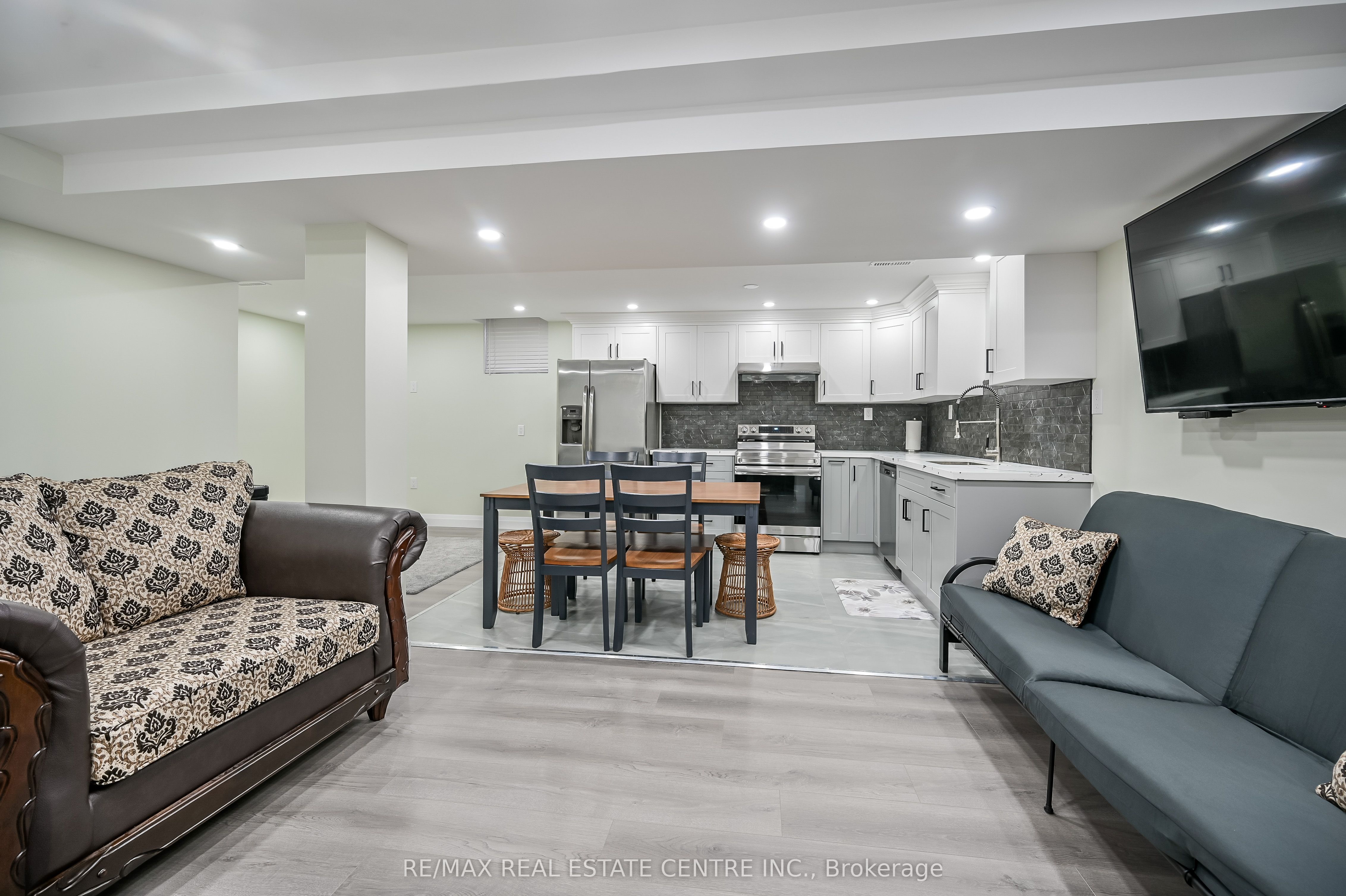 31 Joseph Court Lower Unit Property Photo 8