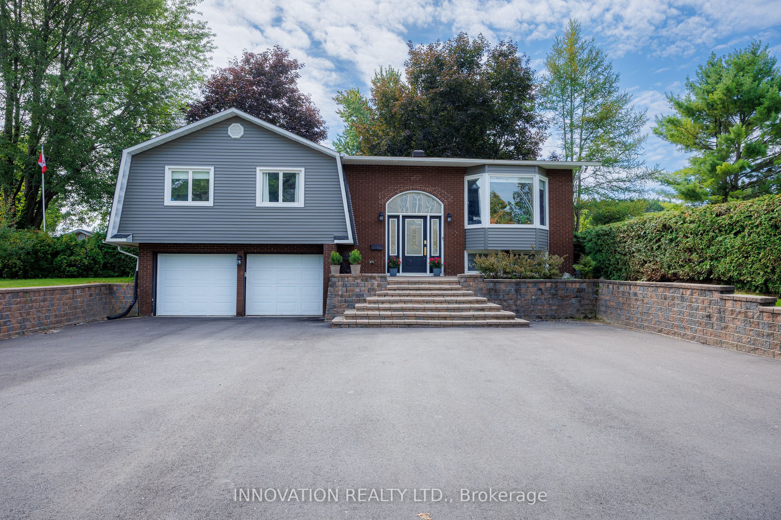 174 Belisle Street Property Photo 2