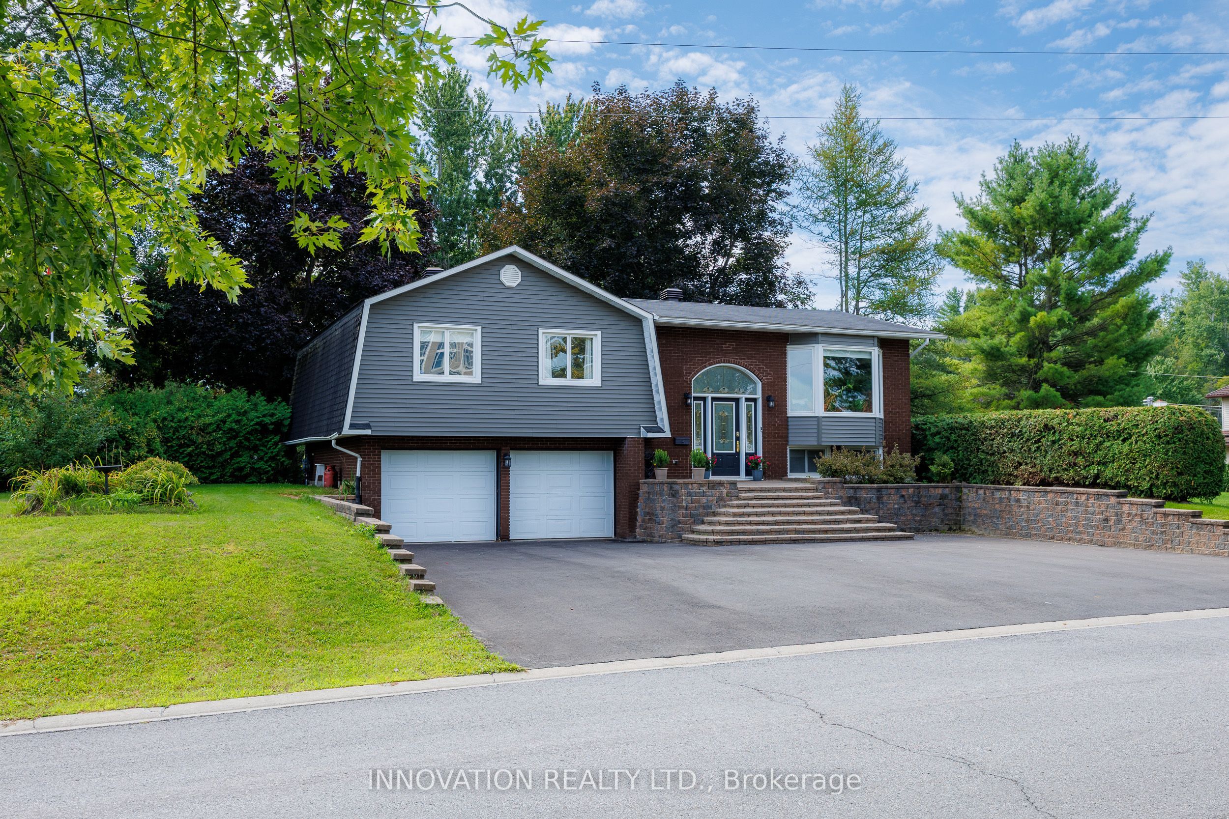 174 Belisle Street Property Photo 6