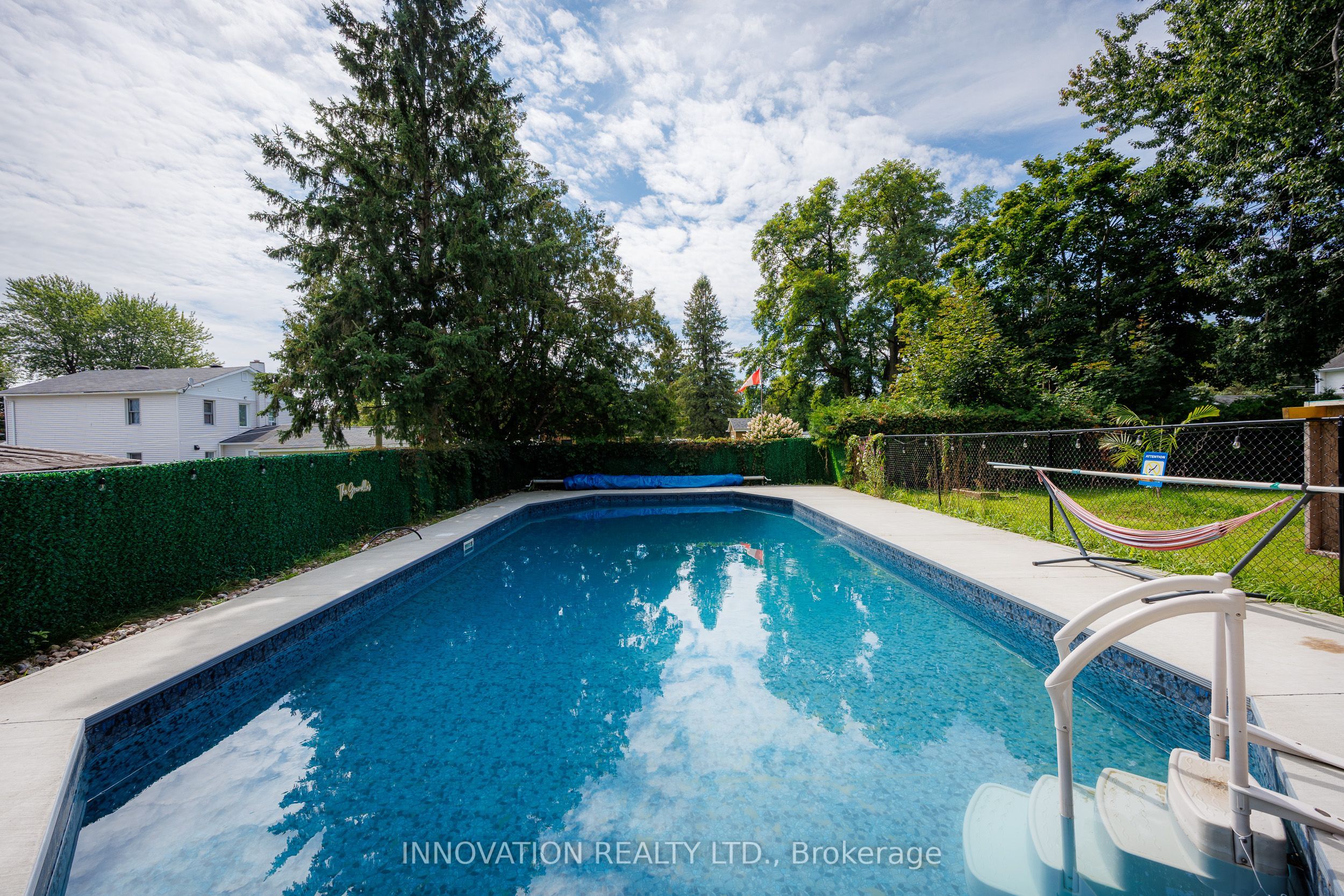174 Belisle Street Property Photo 43