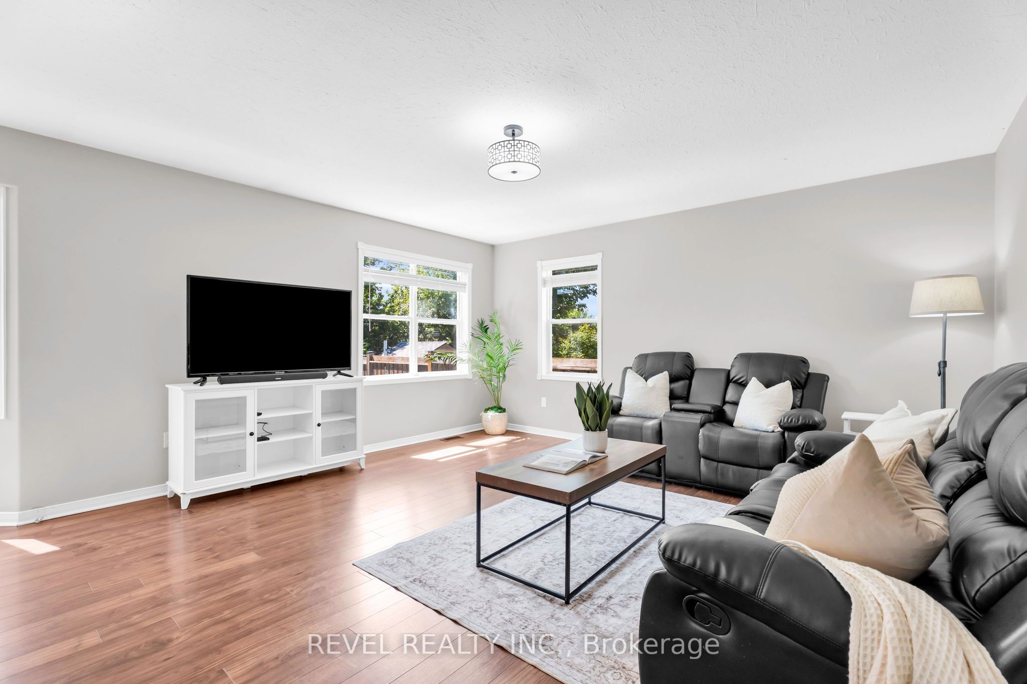 33 Wilson Crescent Property Photo 17