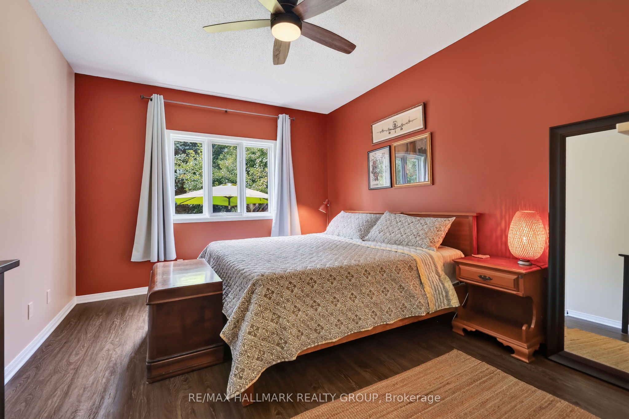 95 College Circle Property Photo 20