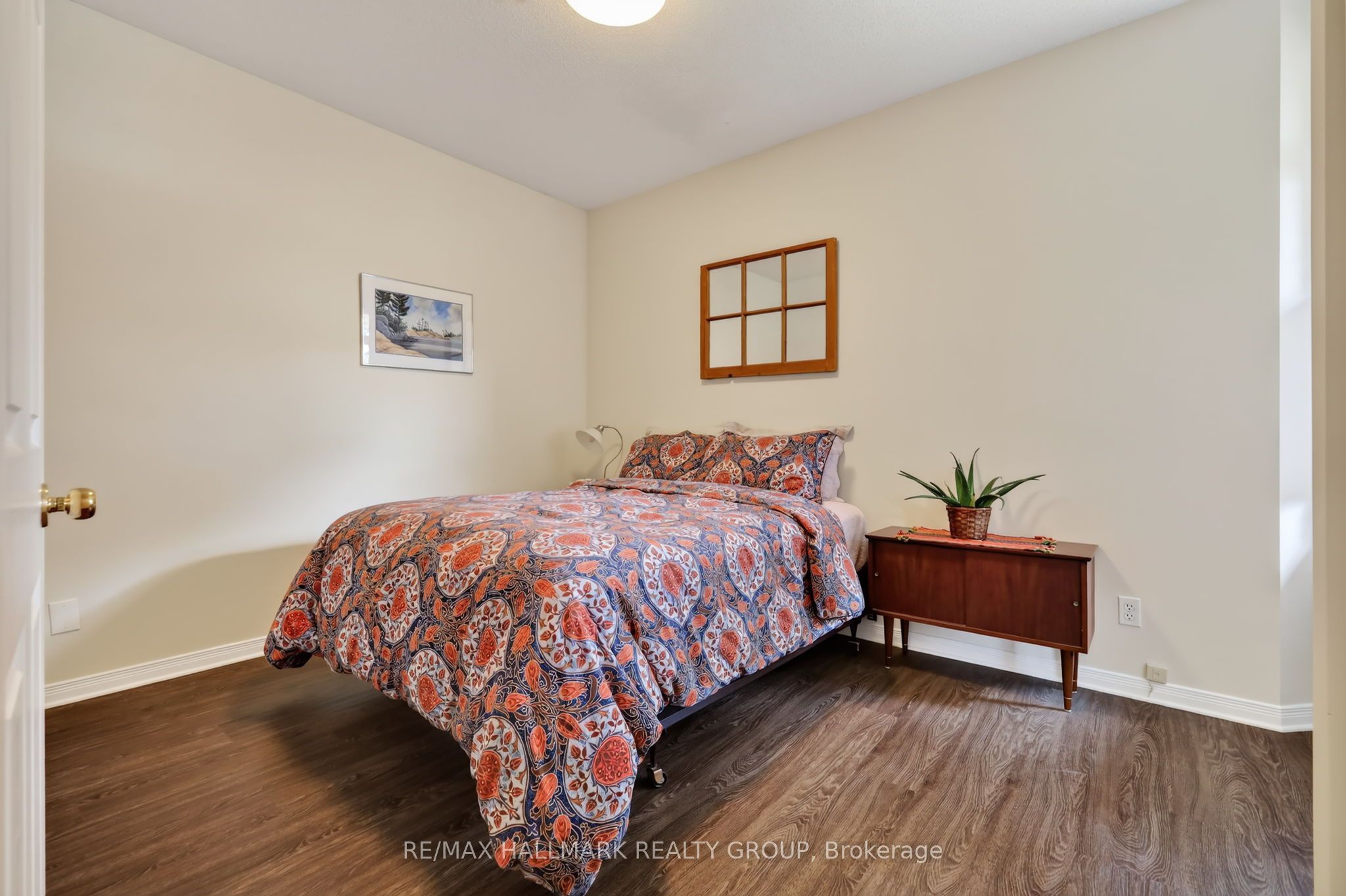 95 College Circle Property Photo 25