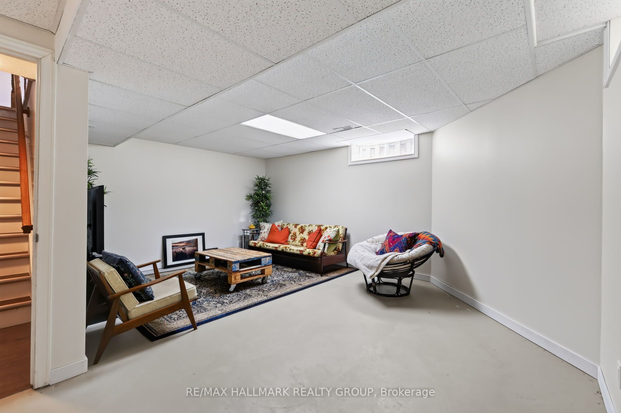 95 College Circle Property Photo 31