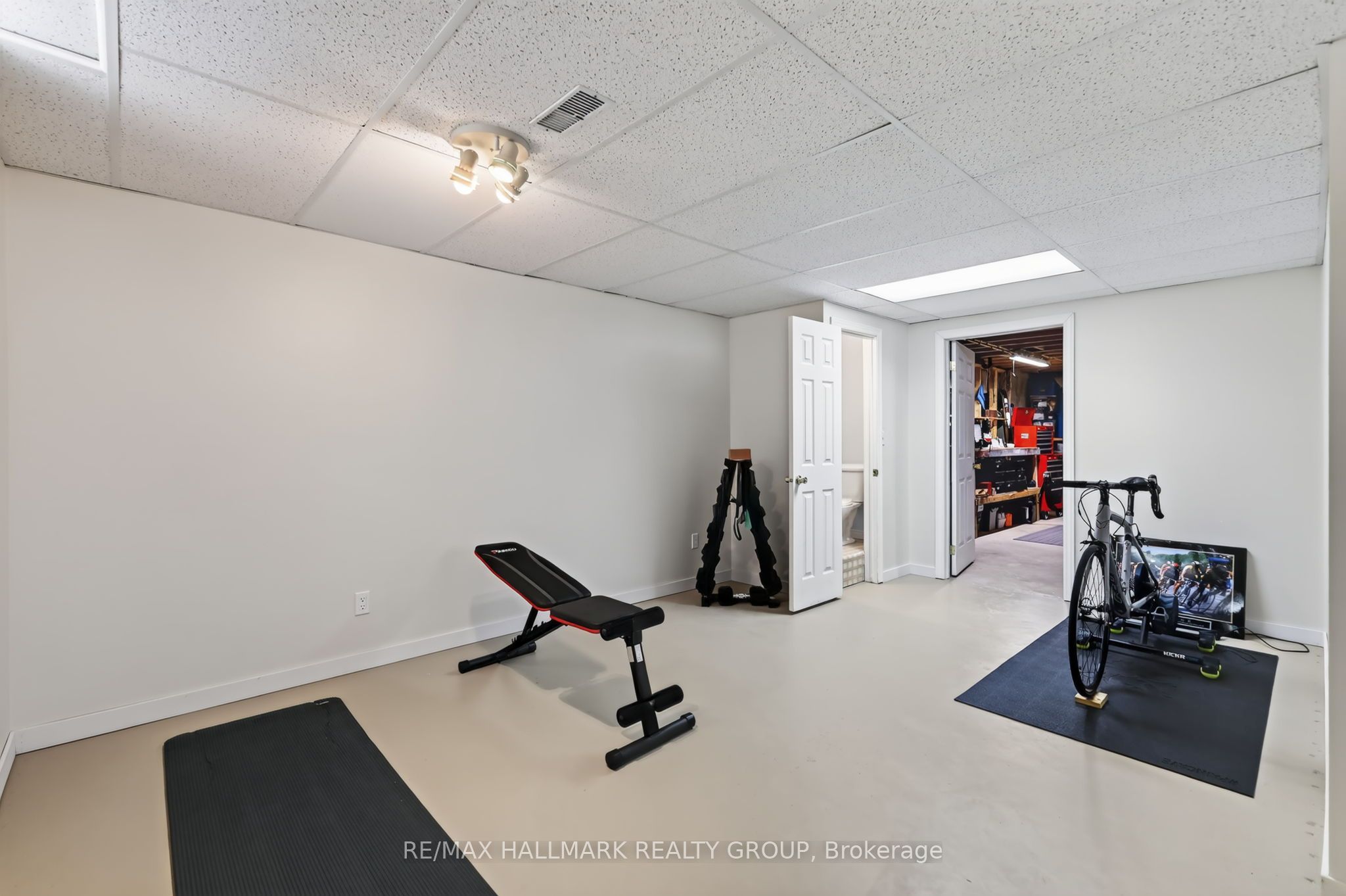 95 College Circle Property Photo 35