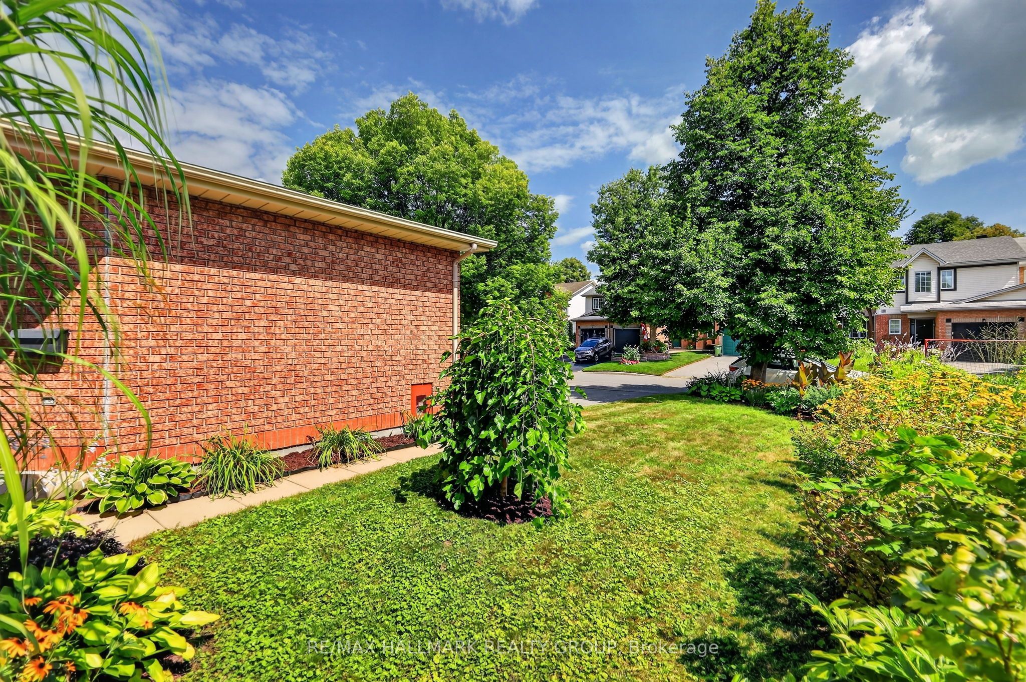 95 College Circle Property Photo 45