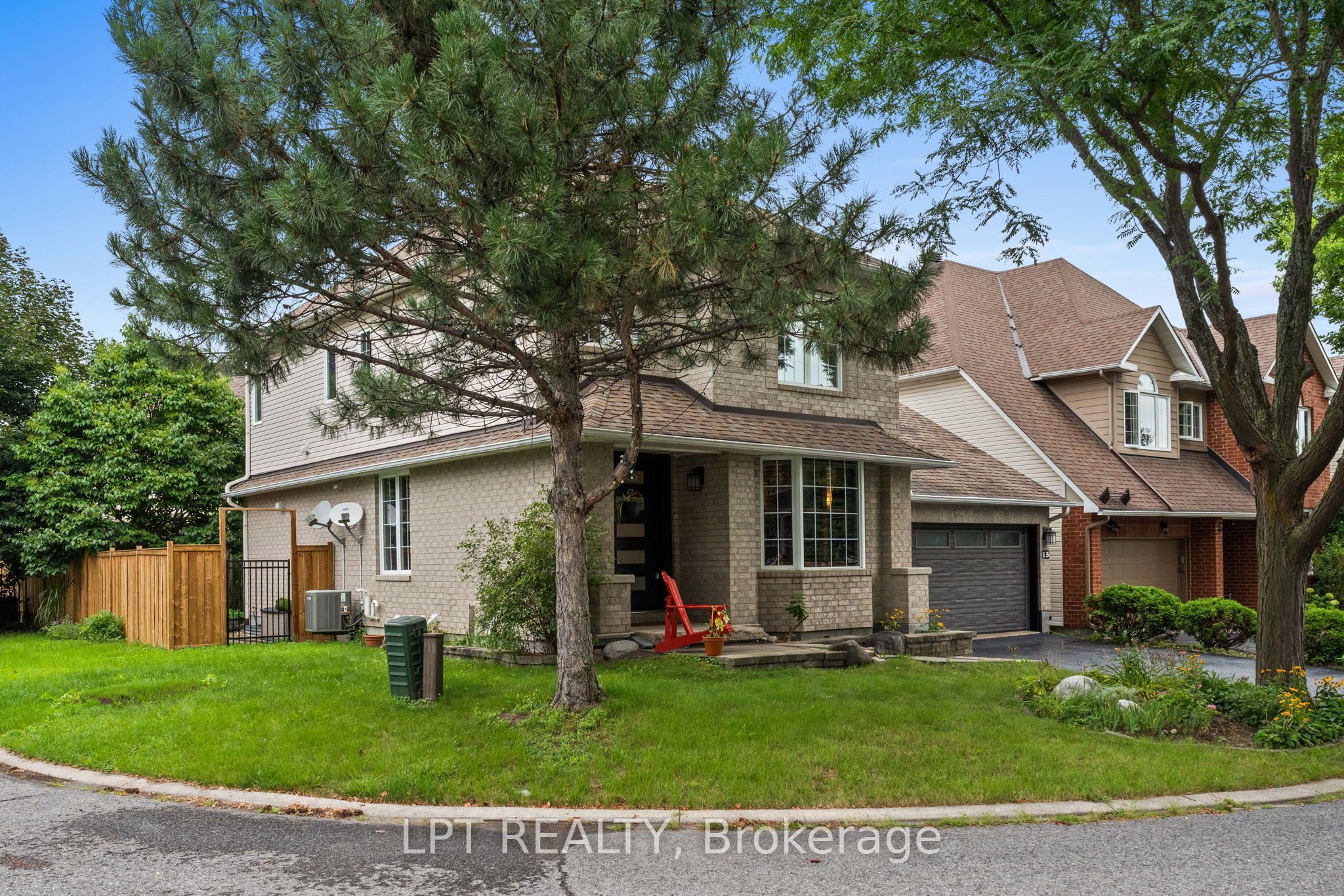 15 Spalding Avenue Property Photo 3