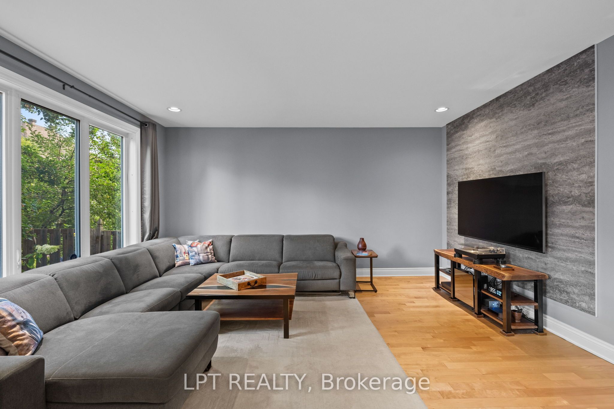 15 Spalding Avenue Property Photo 16