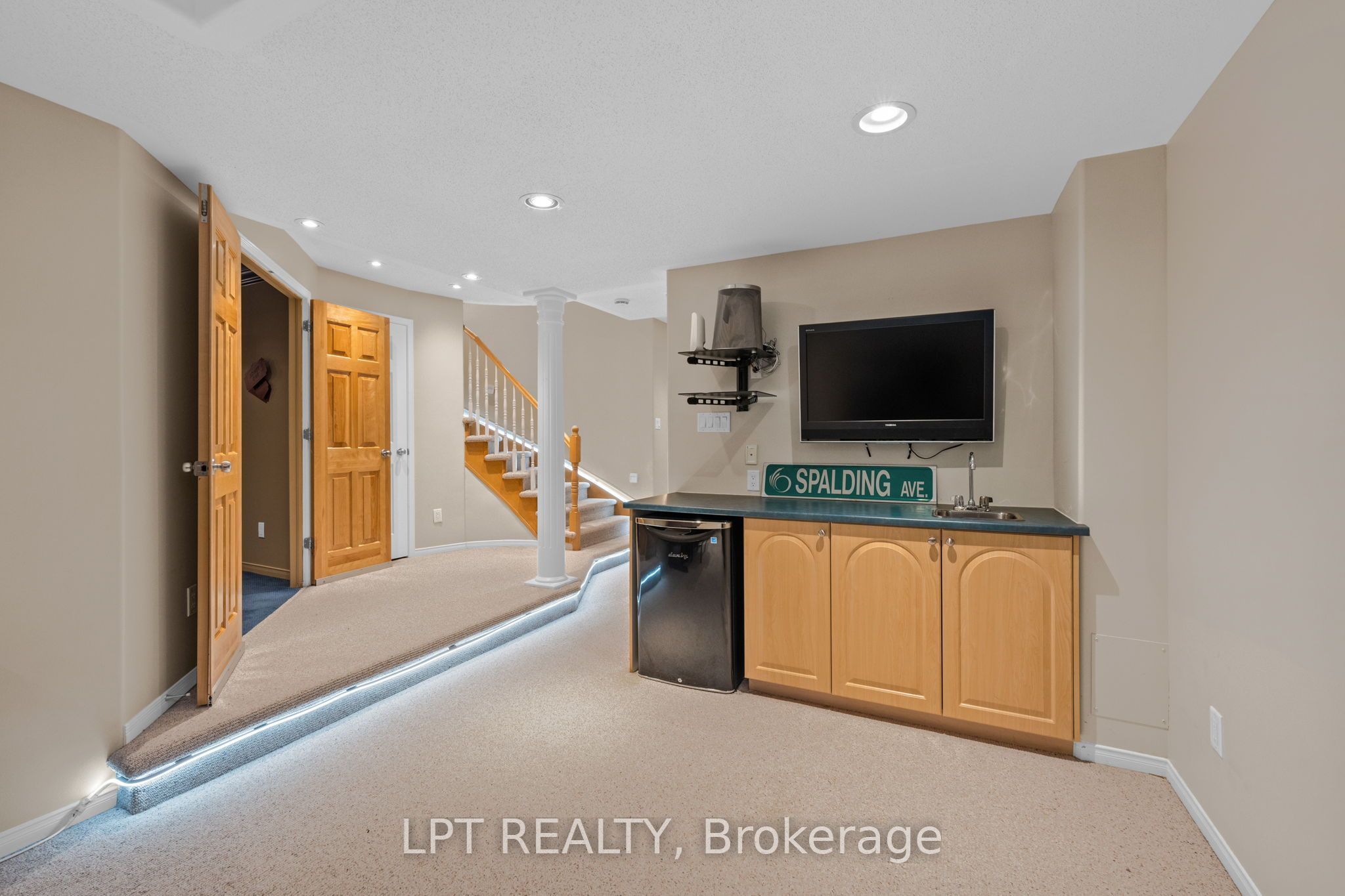 15 Spalding Avenue Property Photo 38