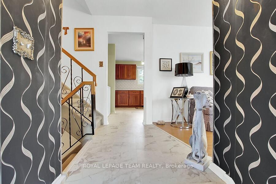 31 Ross Street Property Photo 4