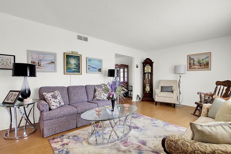31 Ross Street Property Photo 5