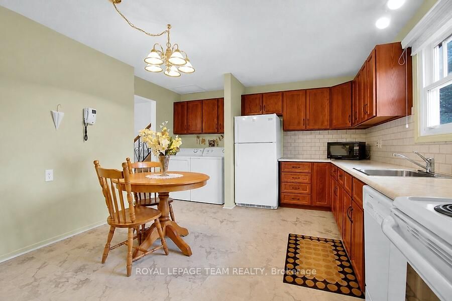 31 Ross Street Property Photo 17