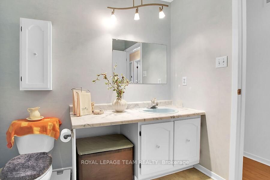 31 Ross Street Property Photo 21