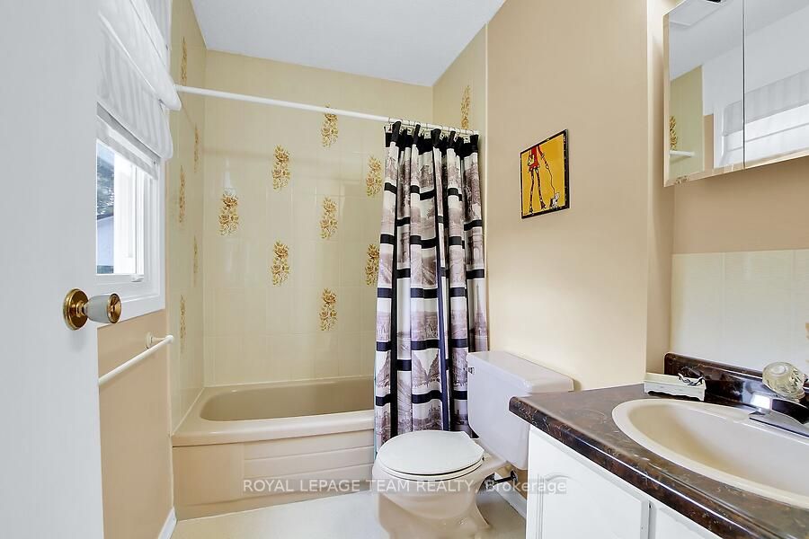 31 Ross Street Property Photo 24
