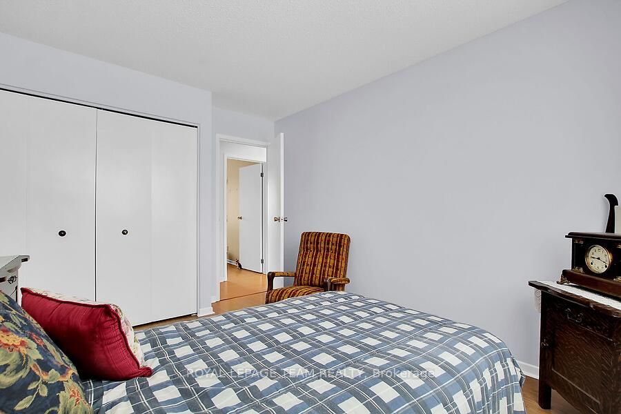 31 Ross Street Property Photo 27