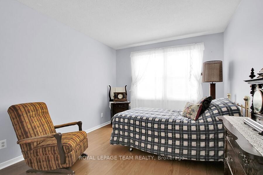 31 Ross Street Property Photo 28