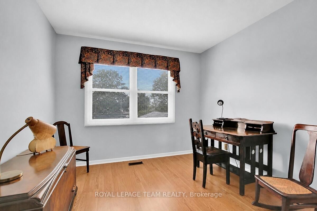 31 Ross Street Property Photo 31