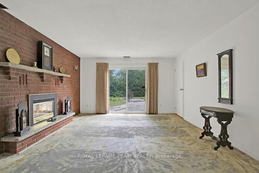 31 Ross Street Property Photo 33