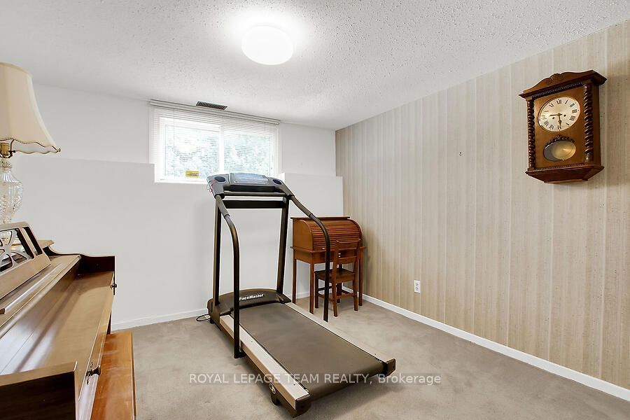 31 Ross Street Property Photo 40
