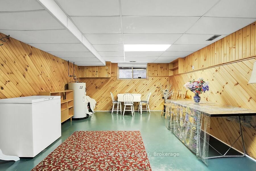 31 Ross Street Property Photo 41
