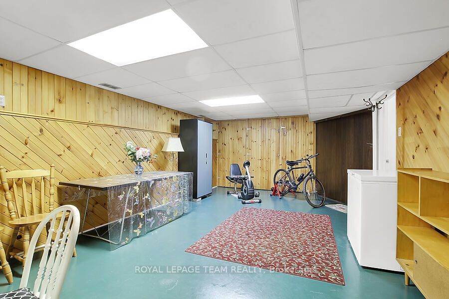 31 Ross Street Property Photo 42