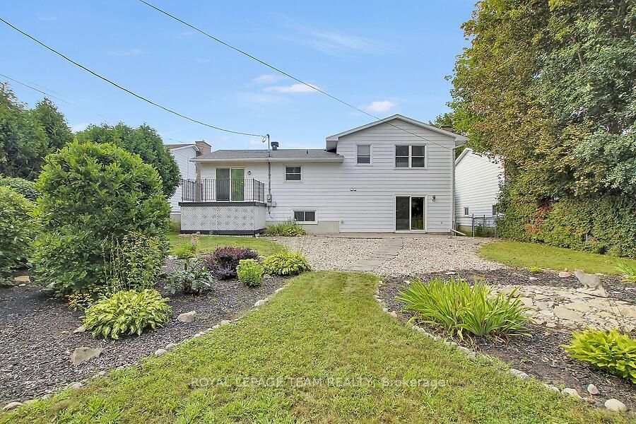 31 Ross Street Property Photo 44