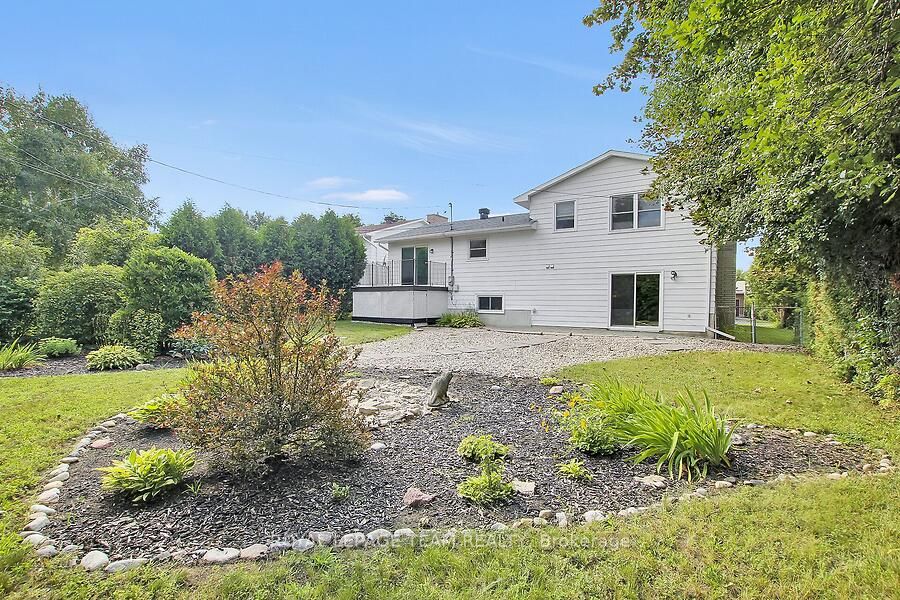31 Ross Street Property Photo 45