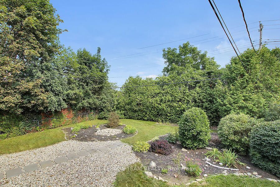 31 Ross Street Property Photo 47