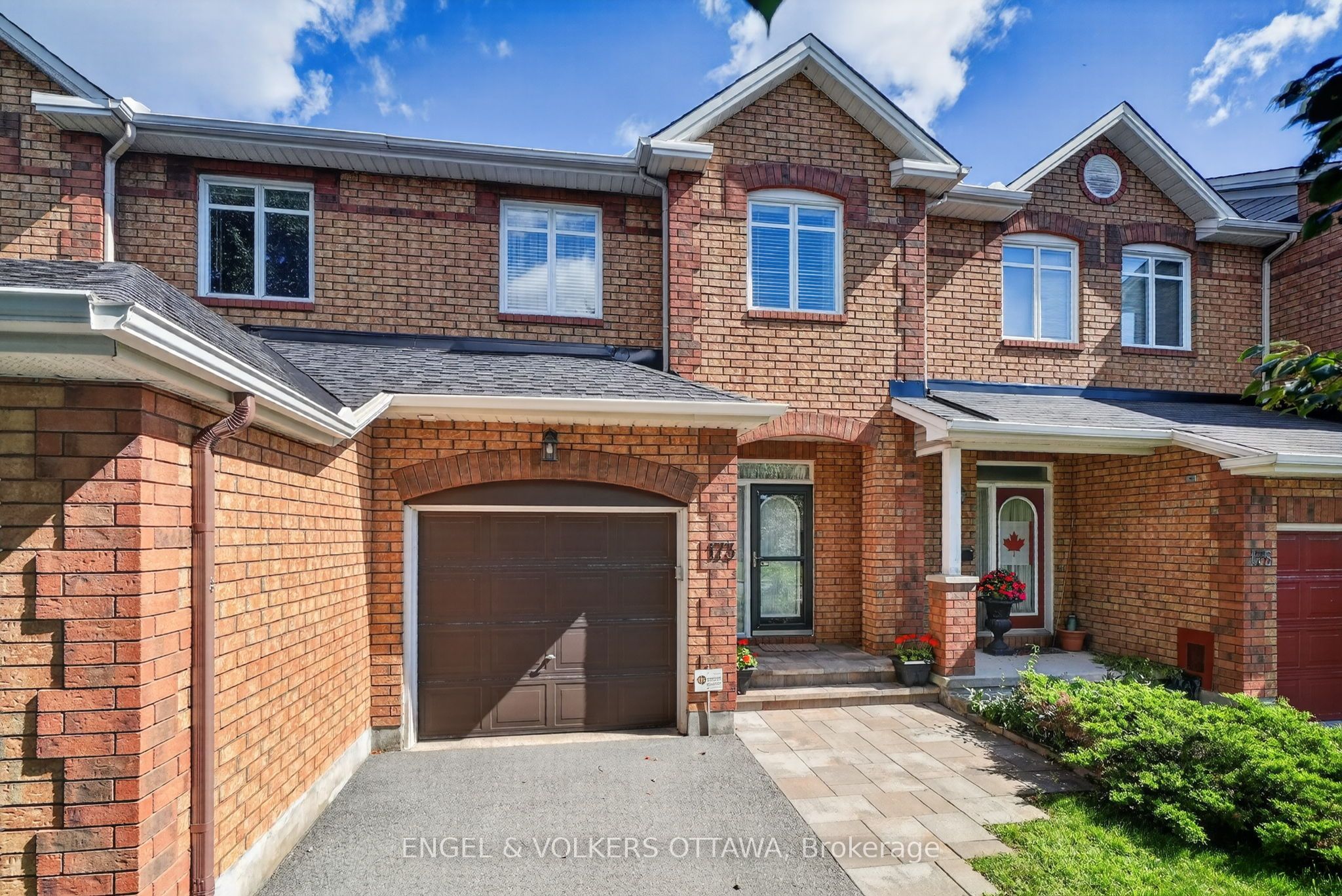 173 Hearst Way Property Photo 1